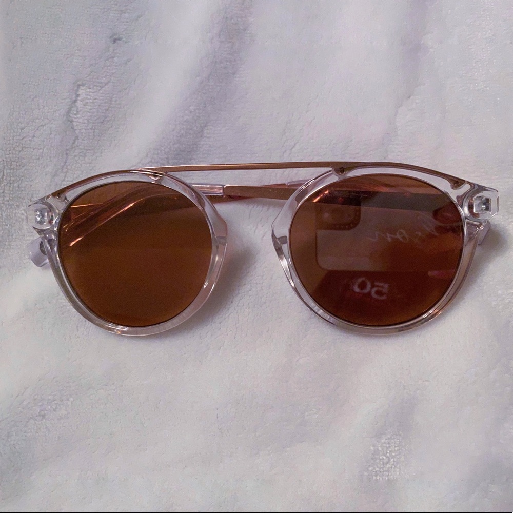 Round sunglasses